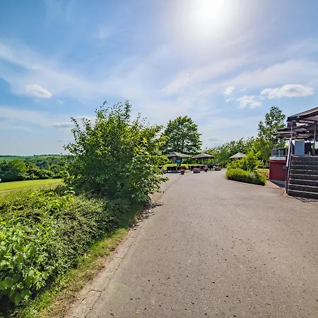 Golf & Country - كلافاؤوكْسْ